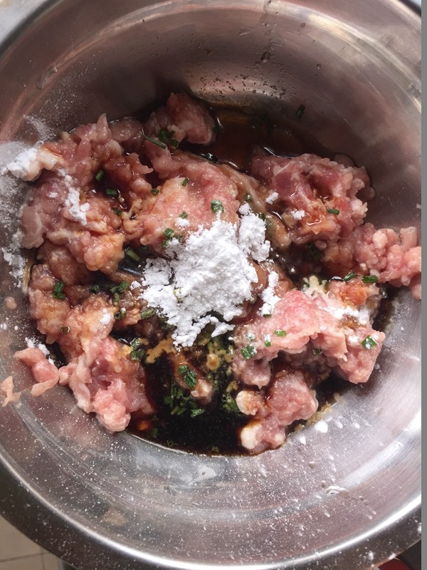 油面筋塞肉烩丝瓜
