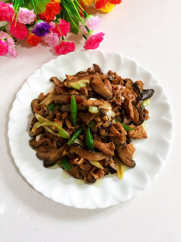 香菇炒肉