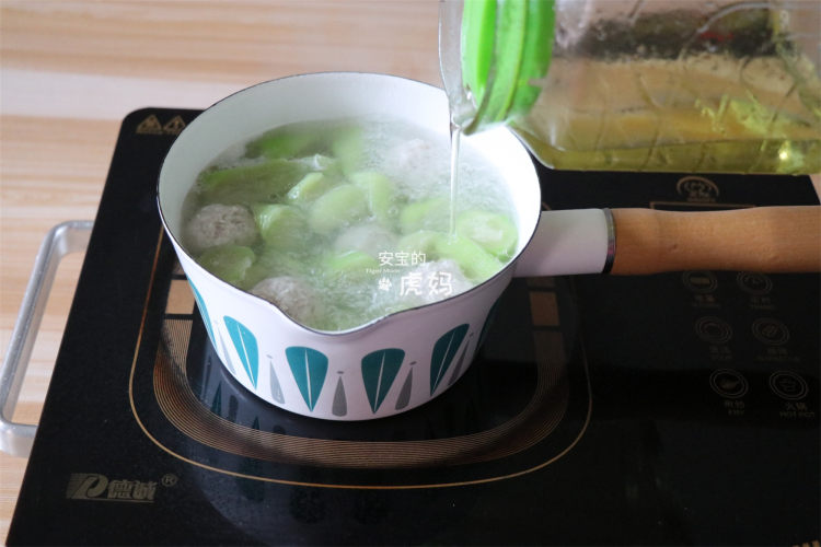 肉丸丝瓜汤