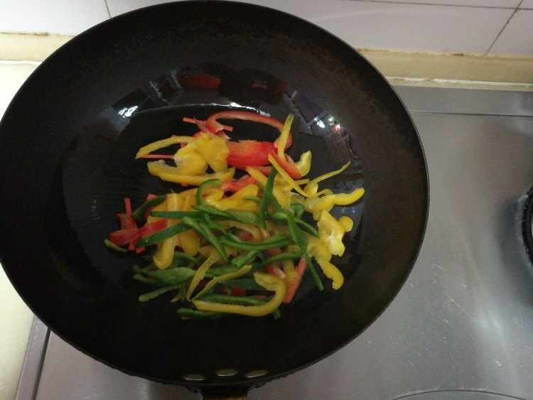 彩椒黄针菇