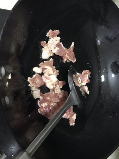胡萝卜丝炒肉
