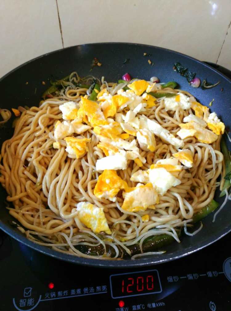 杂菜炒面条