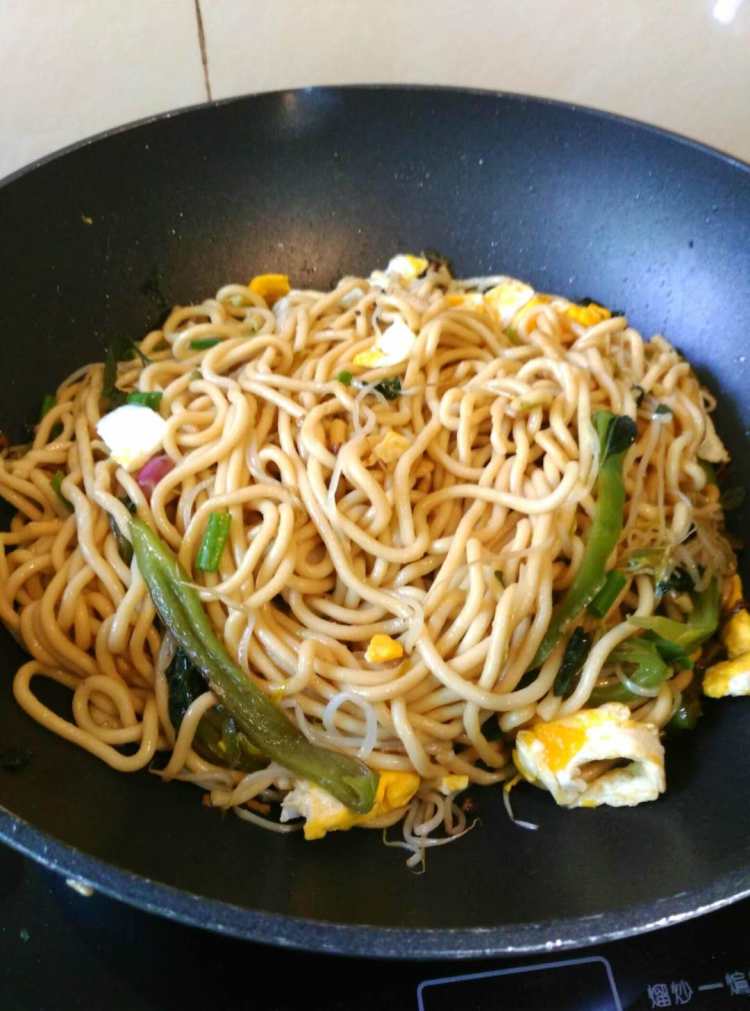 杂菜炒面条