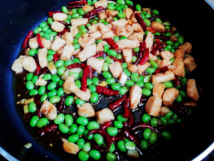 毛豆炒鸡丁