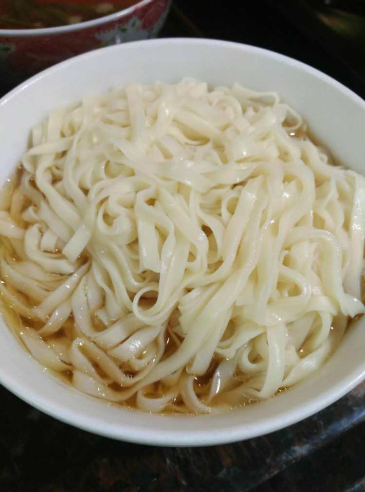 青椒煮面条