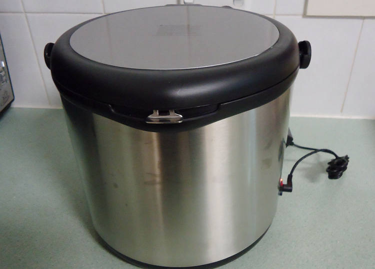 薏米茨实猪骨煲冬瓜汤