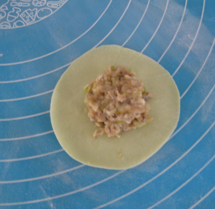 香菇猪肉胡萝卜馅蒸饺