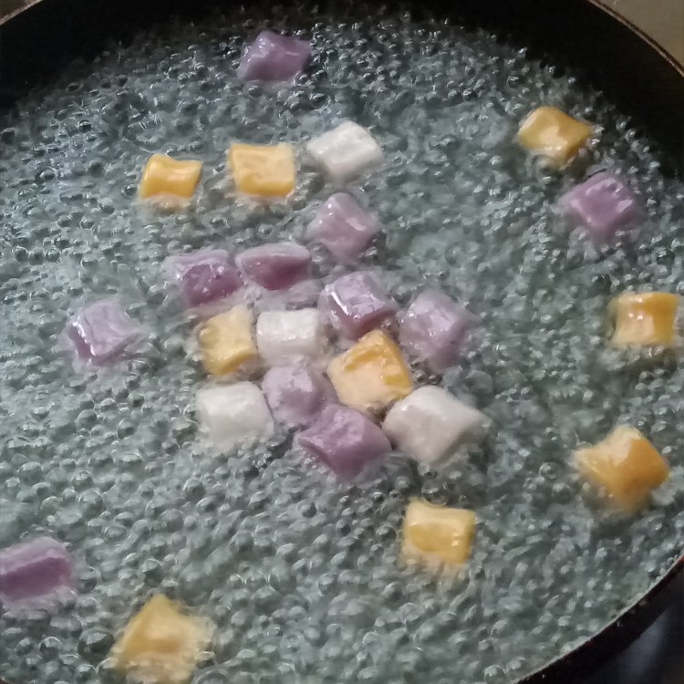 芋圆西米水果椰汁