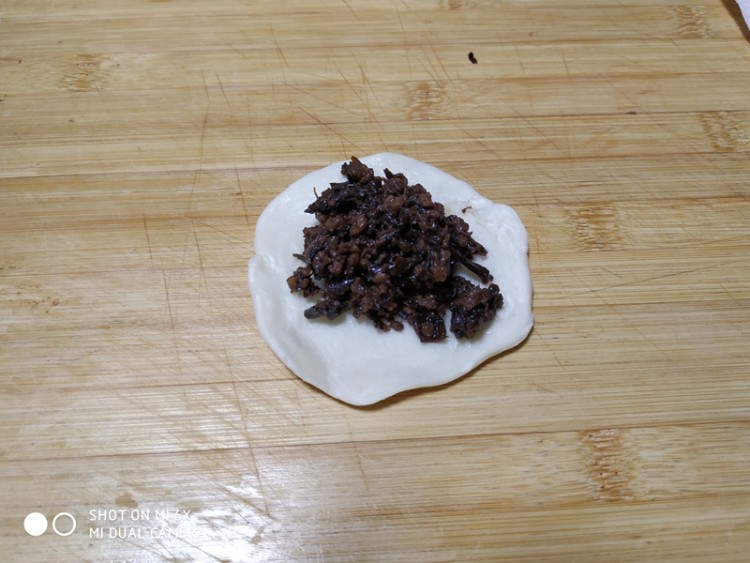 梅干菜肉馅饼