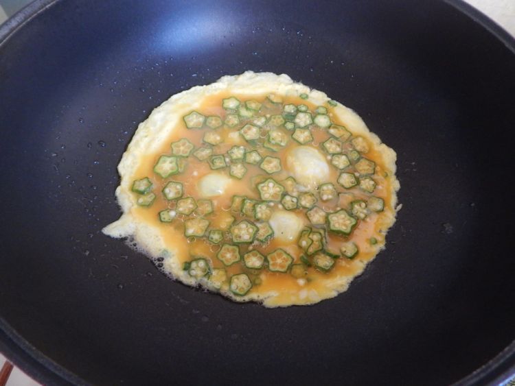 秋葵煎鸡蛋