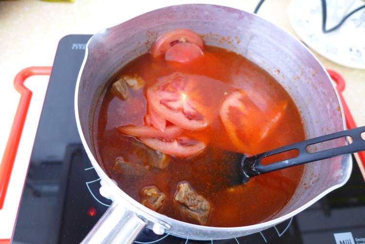 番茄牛肉酸汤面