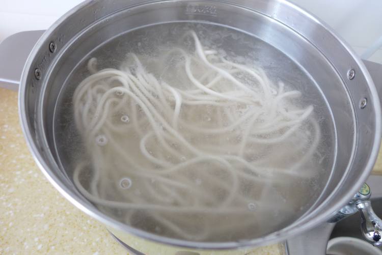 番茄牛肉酸汤面
