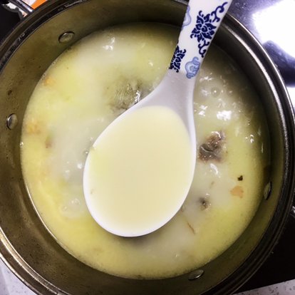 鱼汤彩面