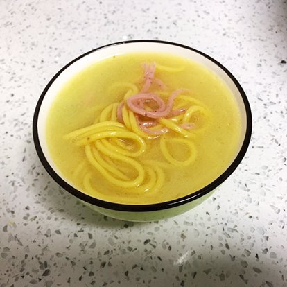 鱼汤彩面