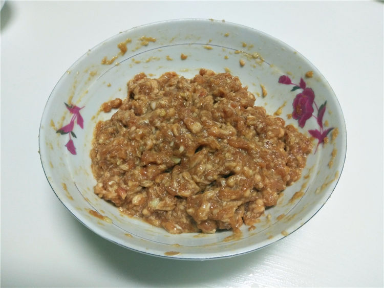 豇豆肉馅饼