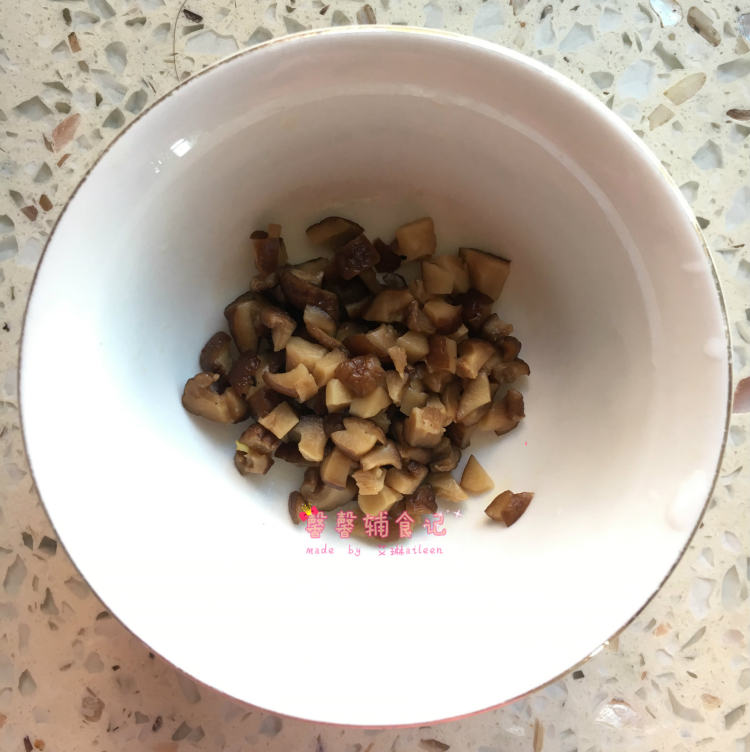 香菇肉末土豆泥