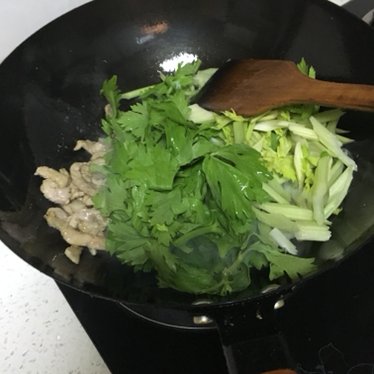 芹菜炒肉丝