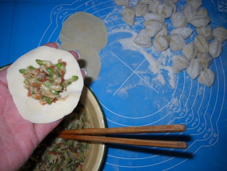 槐花鲜肉饺子