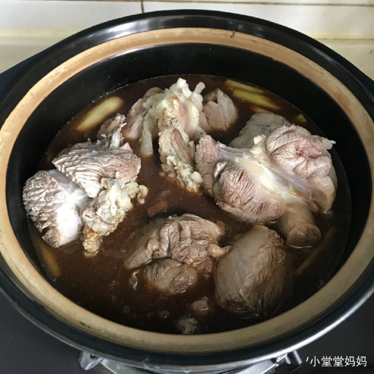 老汤炖牛肉