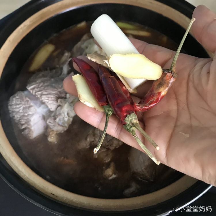 老汤炖牛肉