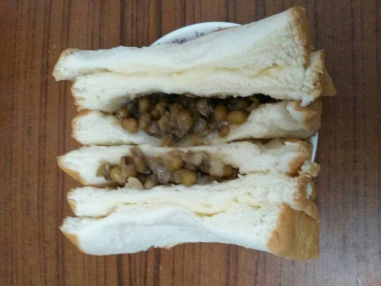 绿豆夹心面包