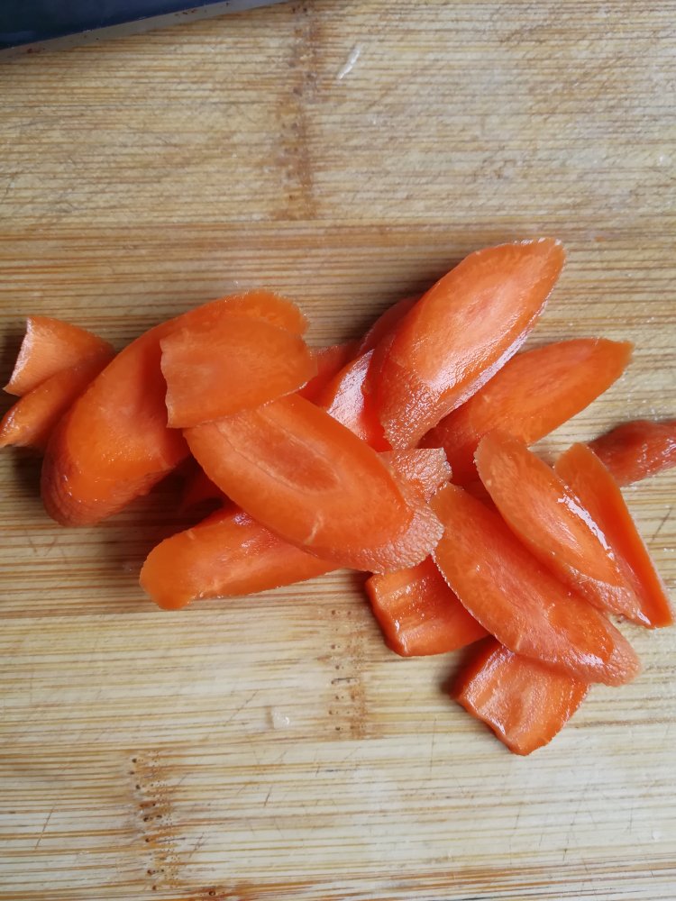 炖胡萝卜土豆片