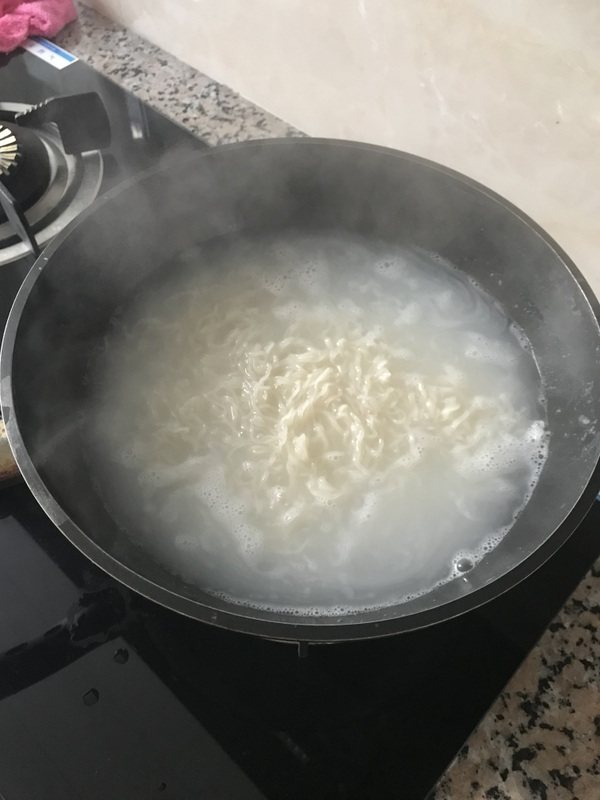 高汤牛肉米线