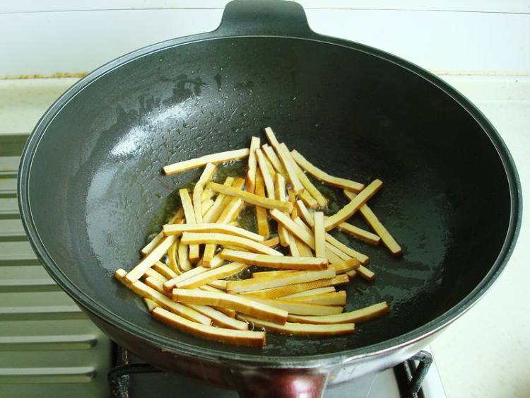 杏鲍菇炒香干