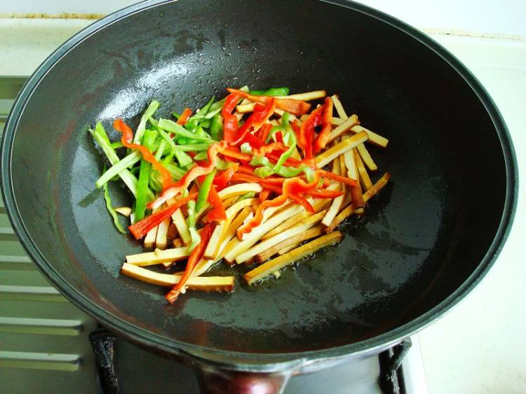 杏鲍菇炒香干