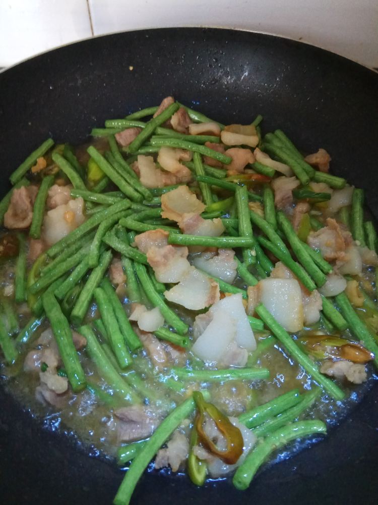 猪肉炒豆角