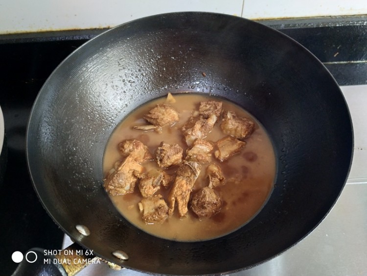 藜麦排骨煲饭