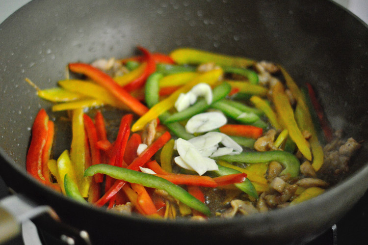 彩椒鸡腿肉