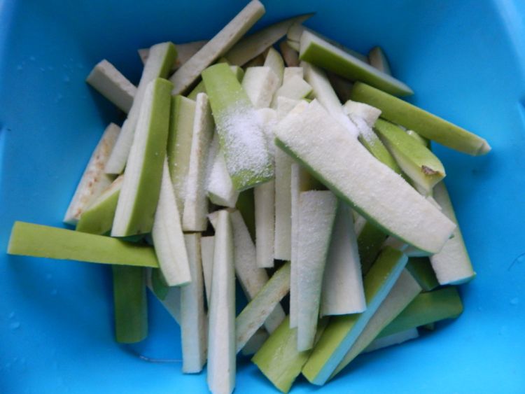 青茄子金针菇煲