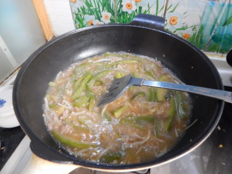 青茄子金针菇煲