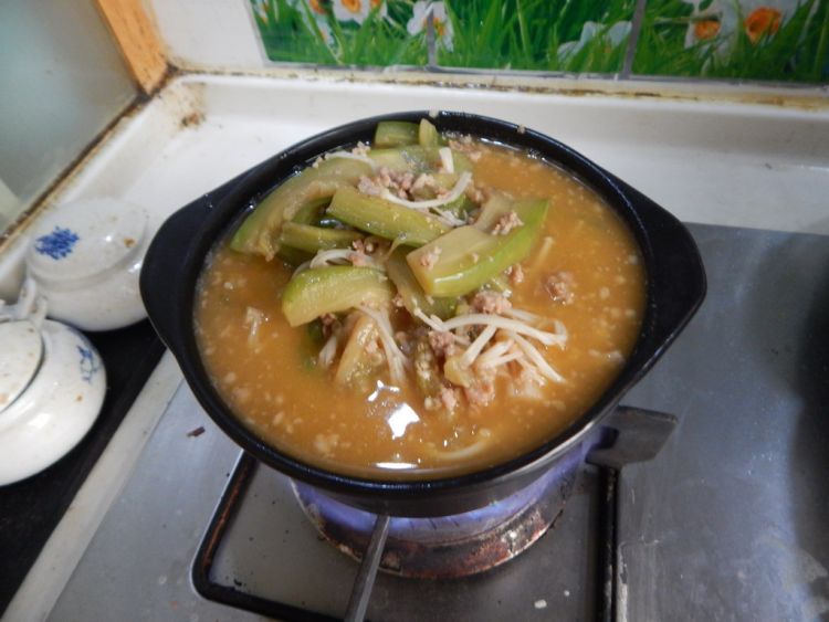 青茄子金针菇煲