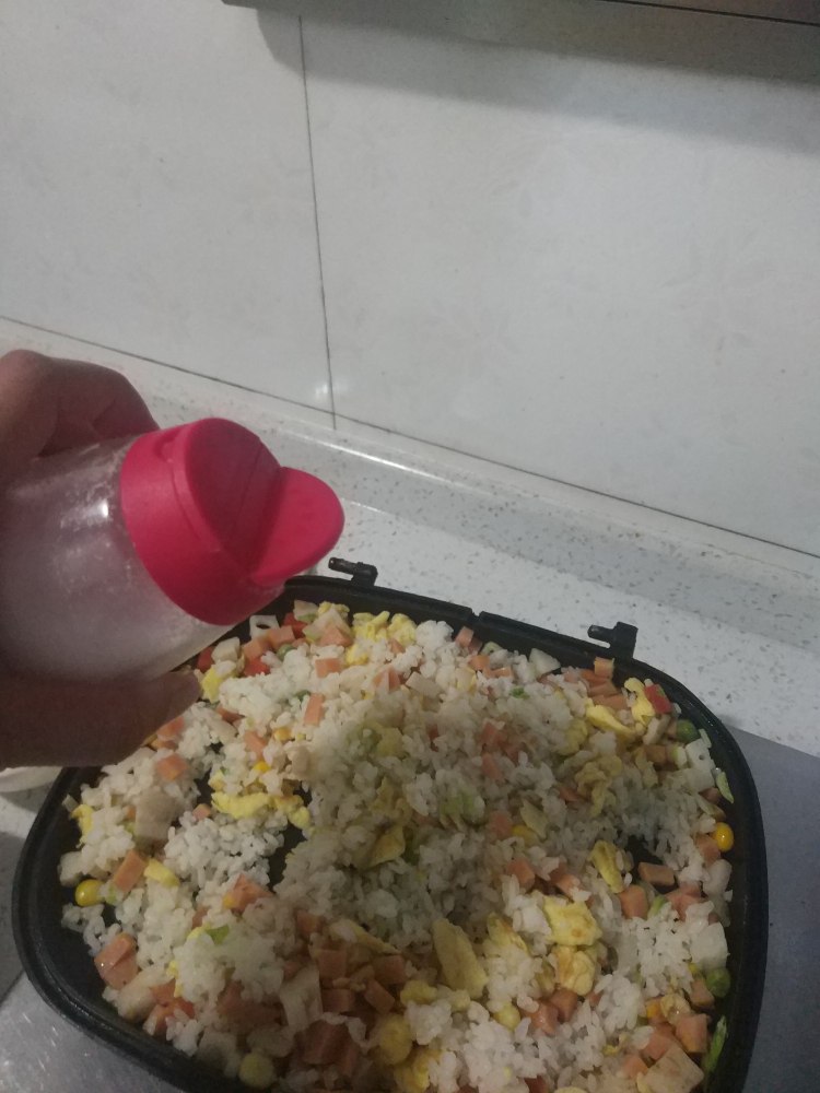 如何做菠萝炒饭？