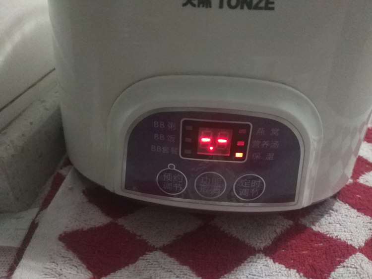 椰肉银耳汤