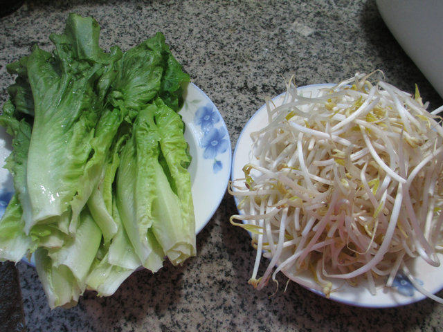 生菜炒绿豆芽