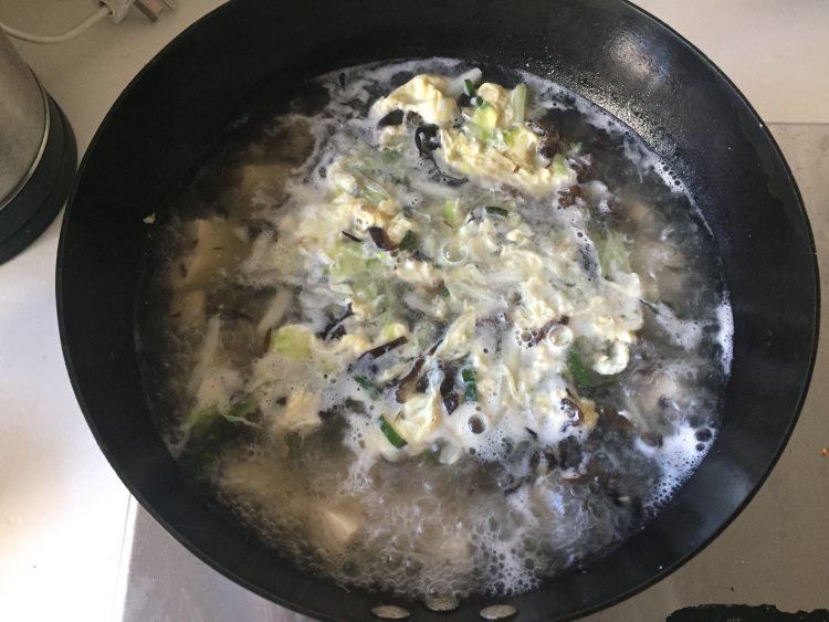 黑白菜豆腐鸡蛋汤