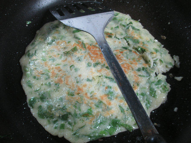 鸭蛋萝卜菜煎饼