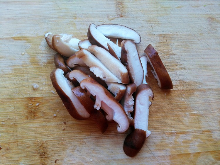 洋葱香菇炒肉