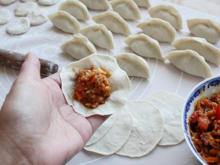 番茄胡萝卜猪肉水饺