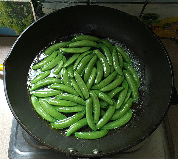 台式香肠炒甜豆