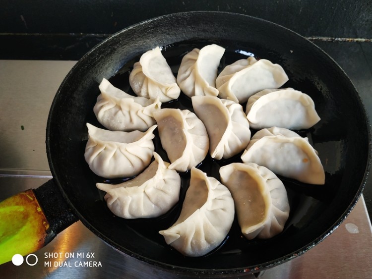 韭菜肉馅生煎饺