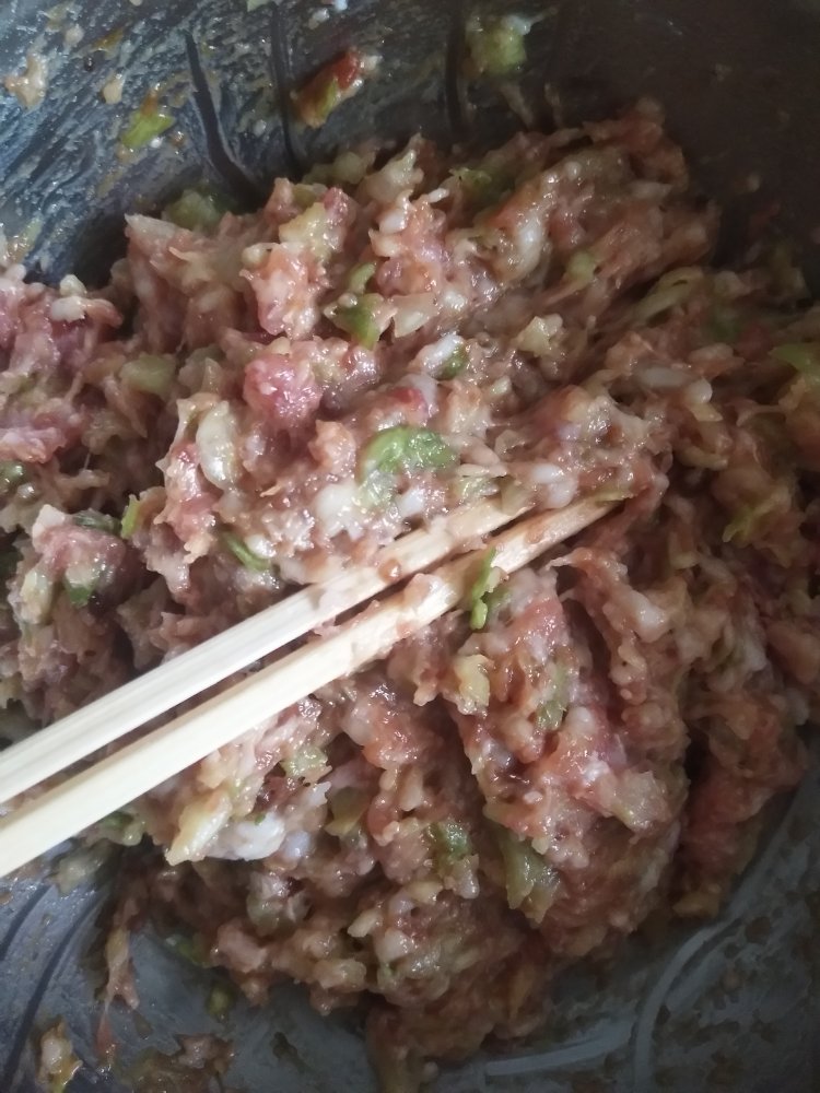 包菜肉馅饼