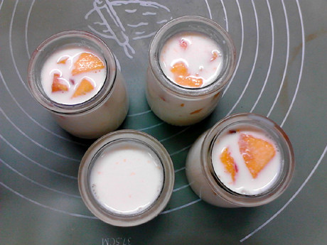 大果粒黄桃酸奶
