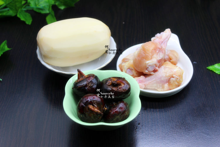 马蹄莲藕炖鸡汤