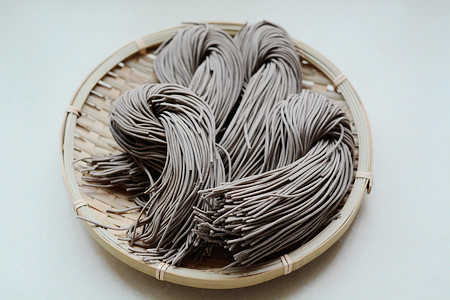 三文鱼荞麦面