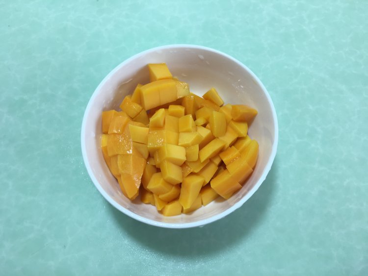 酸奶慕斯蛋糕