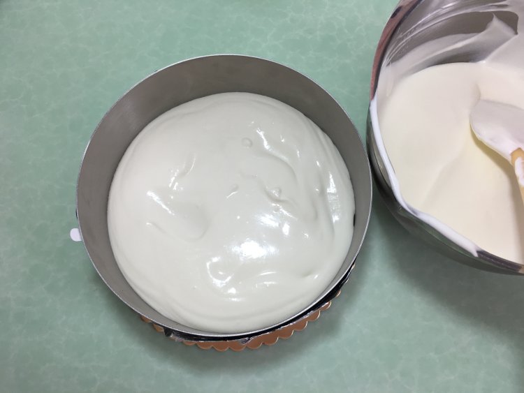 酸奶慕斯蛋糕